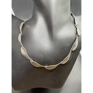 Vintage Jewelart Designer 925 Sterling Silver Leaves Design Necklace 15.5"